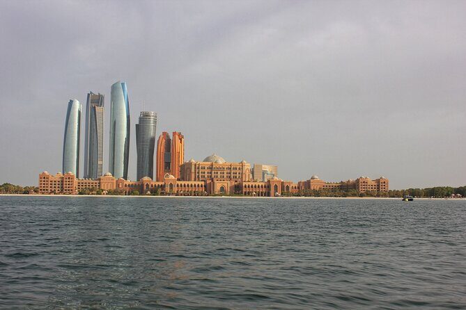Abu Dhabi Private City Tour with Pick up Dubai And Abu Dhabi - The Corniche drive-through: a quick palate cleanser by the water