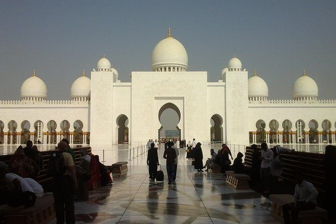 Abu Dhabi : Private Tour with professional Driver from Dubai - A One-Day Abu Dhabi That Actually Feels Like Abu Dhabi