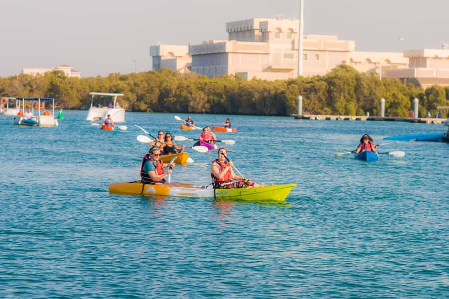 Abu Dhabi: Reem Central Park 2-hour Guided Kayak Tour - What you do on the water: a 2-hour route with real variety