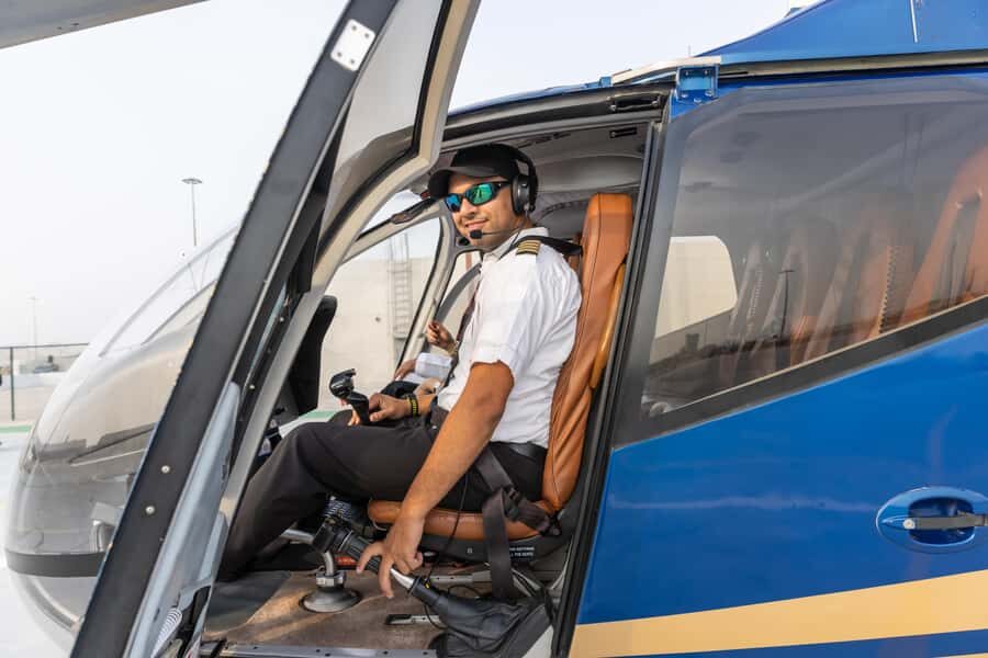Abu Dhabi: Scenic Helicopter Tour - Windows and headsets: small details that make the view actually usable