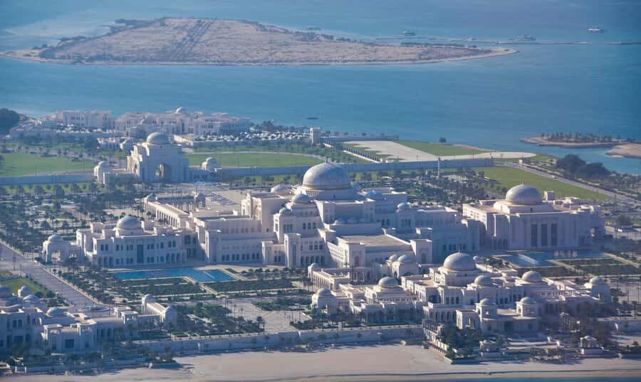Abu Dhabi: Shared Helicopter Tour - Capital Gate’s lean: the easiest “architectural wow” on the route