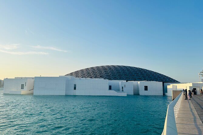 Abu Dhabi Sharing Tour From Dubai - Emirates Palace and the Corniche: luxury setting plus real waterfront time