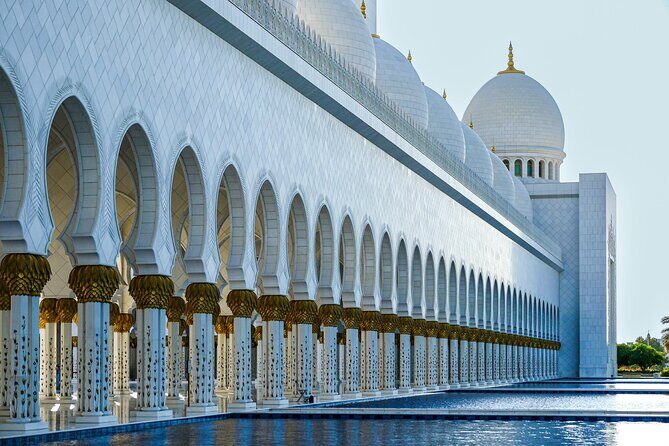 Abu Dhabi Sheikh Zayed Grand Mosque Private Tour - Inside the mosque: what to watch for and how to pace it
