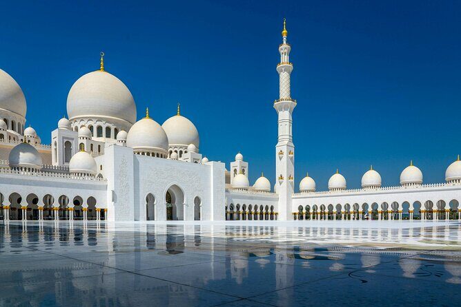 Abu Dhabi Sheikh Zayed Grand Mosque Private Tour - Pickup from Dubai: the comfort piece you’ll feel