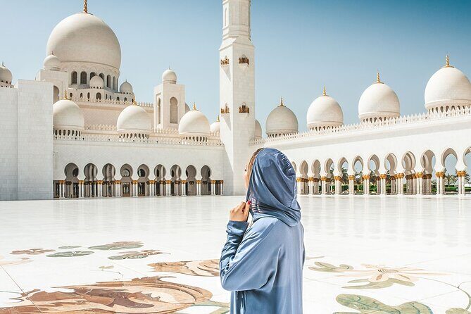 Abu Dhabi - Sheikh Zayed Grand Mosque Tour In A Private Vehicle - Timing tips for a 9:30am start and a hot-location reality