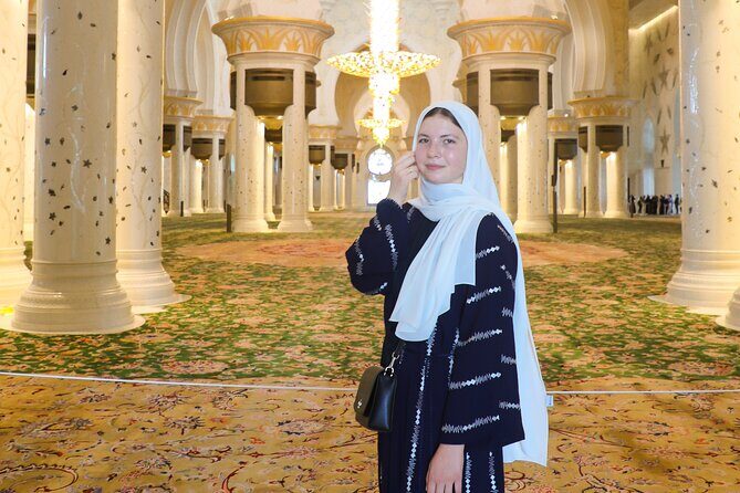 Abu Dhabi Sheikh Zayed Mosque Half-Day Guided Tour from Dubai - Guides Who Turn Marble Into a Story (and Why It Matters)