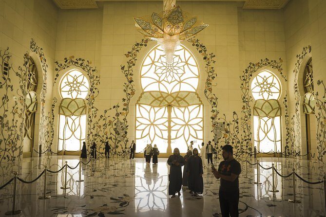 Abu Dhabi Sheikh Zayed Mosque Half-Day Guided Tour from Dubai - Price and Value: Is $59 a Good Deal From Dubai?