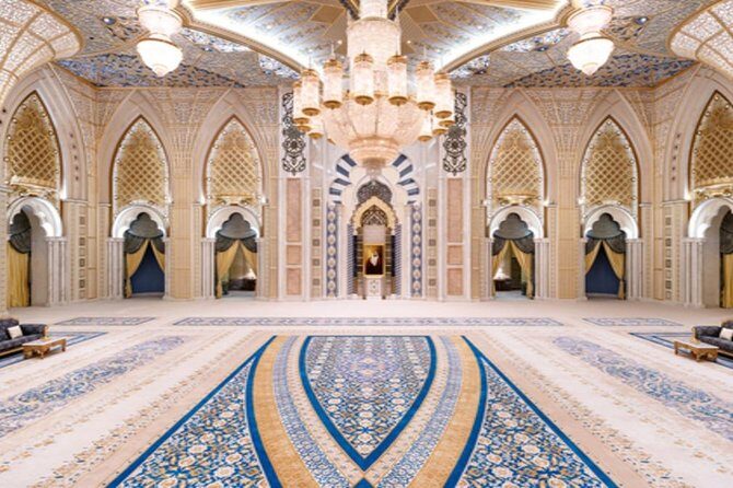 Abu Dhabi Sheikh zayed Mosque with Lunch, Louvre & Qasr Al Watan Palace - Your guide (and driver) can make or break the day