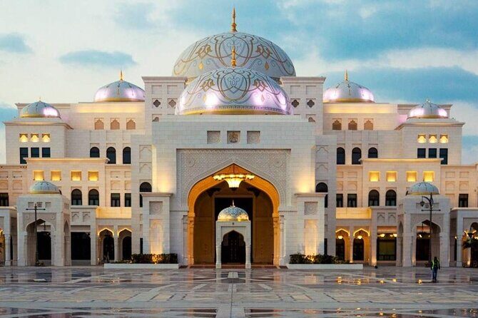 Abu Dhabi Sightseeing Tour in Private Vehicle - Private Vehicle Comfort: Pickup, Wi‑Fi, and the Up-to-6 Advantage