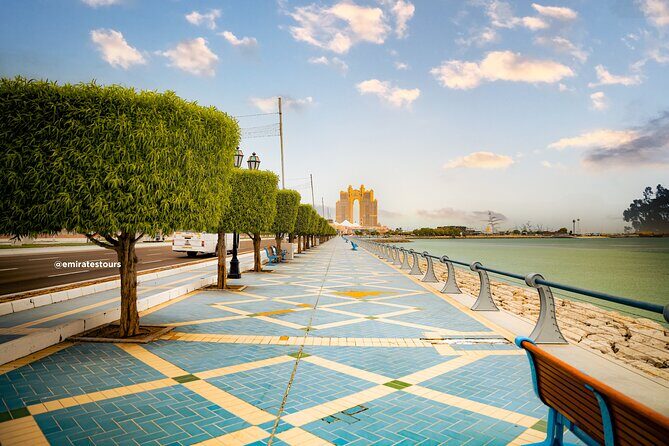 Abu Dhabi Sightseeing Tour: Sheikh Zayed Mosque, Heritage Village & Dates Market - Abu Dhabi Dates Market: the shopping stop with real purpose