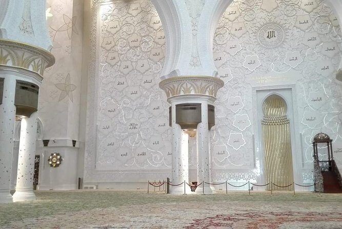 Abu Dhabi Sightseeing with Sheikh Zayed Grand Mosque & Louvre Abu Dhabi Private - Heritage Village: Culture and History in a Short, Useful Stop