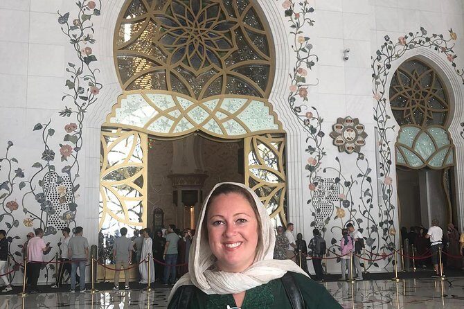 Abu Dhabi Sightseeing with Sheikh Zayed Grand Mosque & Louvre Abu Dhabi Private - Corniche Road Drive: Skylines Without Extra Walking