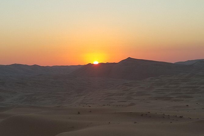 Abu Dhabi: Sunrise Desert Safari Experience - The sunrise viewpoint stop: coffee, dates, and real timing