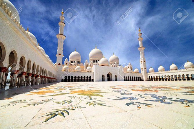 Abu Dhabi Tour from Dubai - Yas Island and Ferrari World: A photo stop, not a whole theme-park day