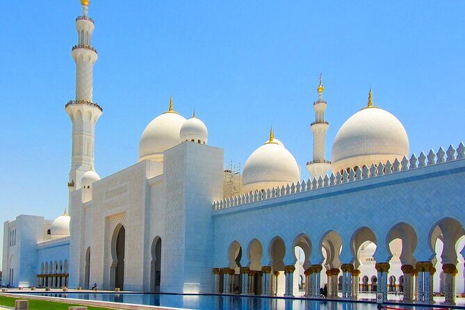 Abu Dhabi Tour from Dubai: Sheikh Zayed Mosque & Warner Bros - Guide and Driver Quality: The Human Part That Makes It Work