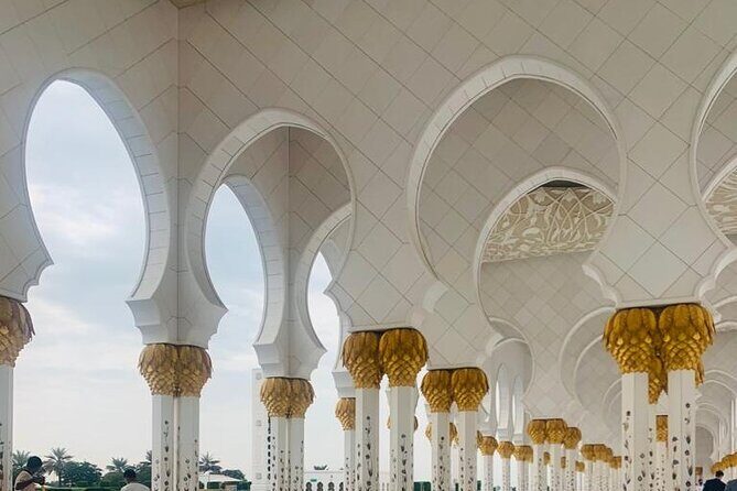 Abu Dhabi Tour Grand Mosque Emirates Palace Heritage Village - Marina Mall Lunch Break: A Practical Reset Between Big Sights