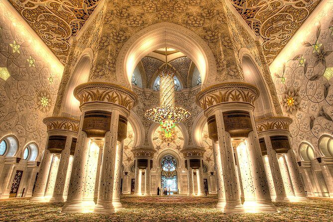 Abu Dhabi Tour: Grand Mosque, Heritage Village, Emirates Palace & Qasr Al Watan - Abu Dhabi Corniche Views and the Marina Mall Stop