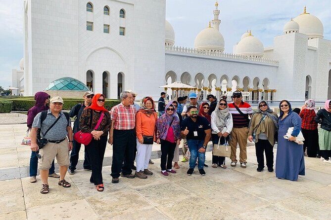 Abu Dhabi Tour With Ferrari World From Dubai - Abu Dhabi Marina Mall and Dates Market: a snack-and-souvenir pause