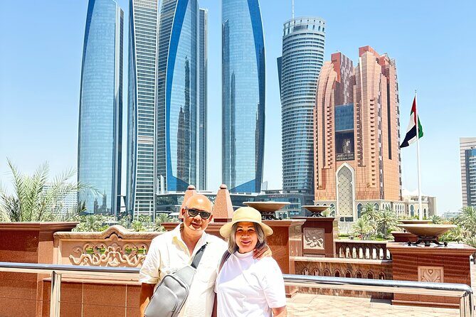 Abu Dhabi Tour with Sheikh Zayed Grand Mosque Visit - Abu Dhabi, in one controlled dose