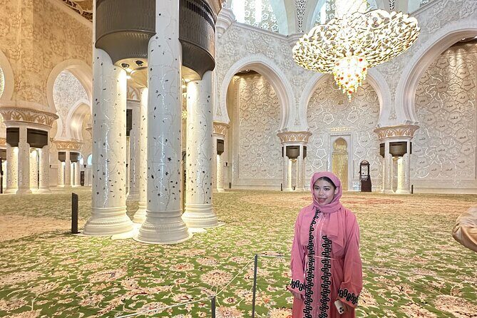Abu Dhabi Tour with Sheikh Zayed Grand Mosque Visit - Price and value: where the $89 goes