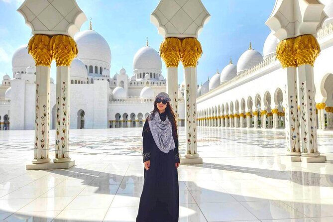 Abu Dhabi's Layover: The Ultimate Adventure of Capital's Delights - Saadiyat Island and the Louvre Abu Dhabi Photo Moment