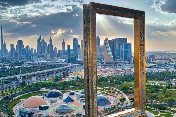 Admission to the Dubai Frame to see the Two Faces of Dubai - Key Highlights at the Dubai Frame