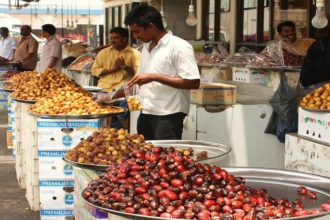 Advance Full Day Abu Dhabi City Tour - Abu Dhabi Dates Market: quick shopping with real local flavor