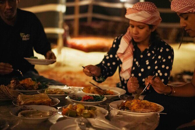 Al Marmoom Oasis Experience with Bedouin Dinner - Stargazing and Bedouin navigation: how the night ends