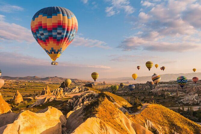 Amazing Hot Air Balloon With Beautiful Desert Sunrise View - Vintage 1950s Land Rover Transfer: More Than a Photo Opportunity