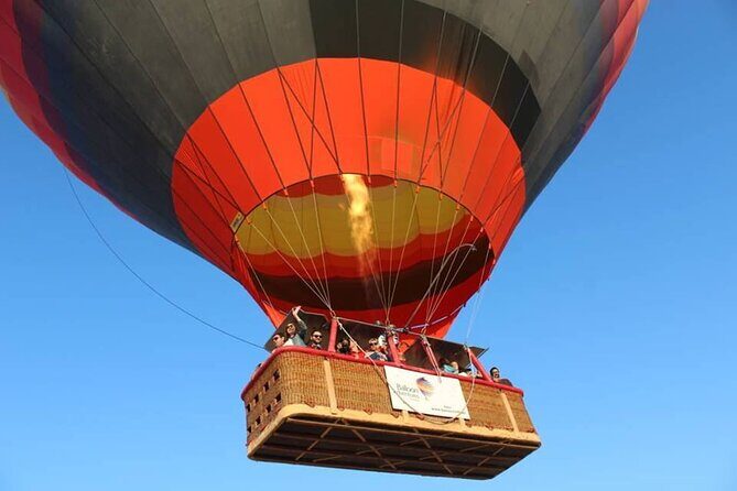 Amazing Hot Air Balloon With Beautiful Desert Sunrise View - Getting Lifted: The Safety Briefing and Pilot-Led Experience