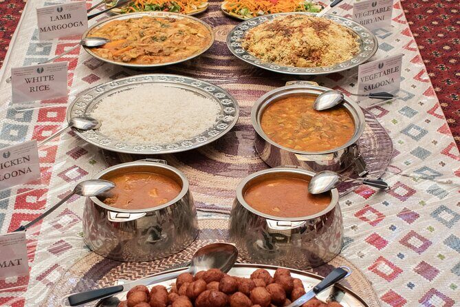 Authentic Emirati Cultural Meal and Talk in Old Dubai - Emirati dress, food manners, and daily life questions you can ask