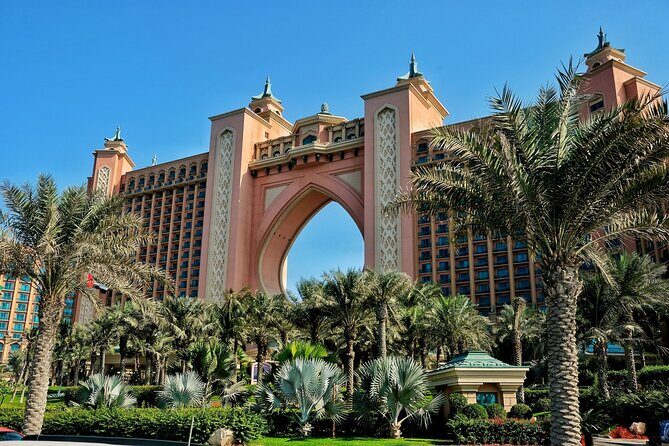 Book the Best Dubai Layover Tour with us Today - Why a private DXB layover tour beats staying in the terminal