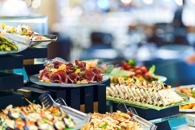 Buffet Dinner at Saffron in Atlantis the Palm Dubai - Indian and Southeast Asian favorites, plus a seafood-heavy night