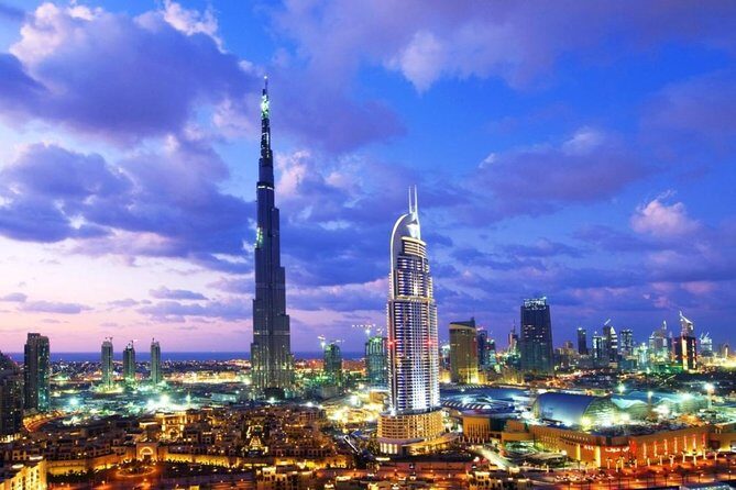 Burj Khalifa: At the Top Level 124 Sunrise with Morning Treats at The Café - The Café stop: your light breakfast in plain, practical terms