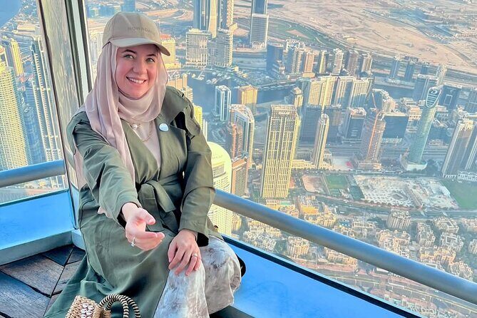 Burj Khalifa: At The Top Observation Deck Admission Ticket - The souvenir photo moment at the 125th-floor entrance