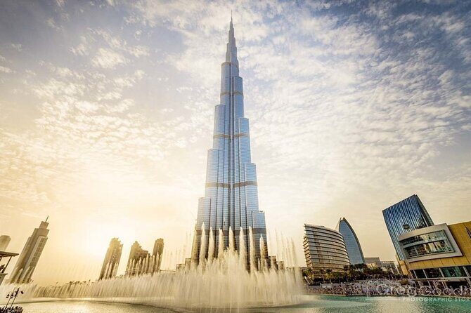 Burj Khalifa At The Top & Underwater Zoo Aquarium with Transfer - Burj Khalifa At The Top: What the 124-Floor Visit Feels Like