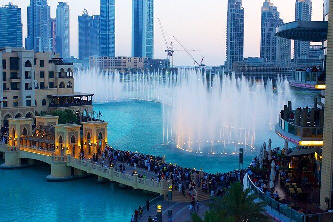 Burj Khalifa At The Top & Underwater Zoo Aquarium with Transfer - Who This Tour Fits Best