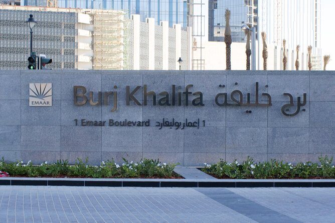 Burj Khalifa Entry Tickets to the 124 and 125 Level - Time it well: how early slots can feel calmer