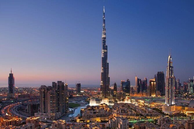 Burj Khalifa Ticket with The Cafe Treat - Booking with Travel Saga Tourism: service cues that show up repeatedly