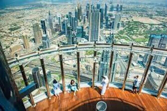 Burj Khalifa Top : Levels 124-125-148 with Lounge Access Tickets - The high-speed elevator and how to make the most of your ~1-hour visit