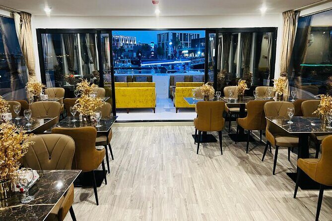 Catamaran Cruise with Dinner at Al Jaddaf Waterfront Dubai - What this Al Jaddaf dinner cruise really delivers