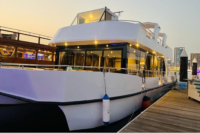 Catamaran Cruise with Dinner at Al Jaddaf Waterfront Dubai - Crowds, comfort, and what to pack for a 1.5-hour cruise