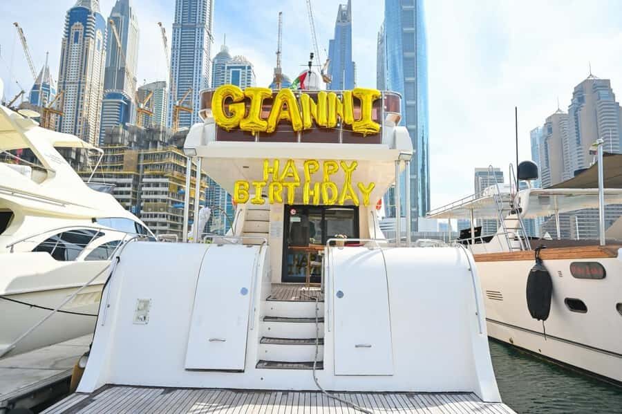 Celebrate Your Birthday in Style on luxury Yacht in Dubai - Service Style on Amwaj Al Bahar: Fast Help, Friendly Energy