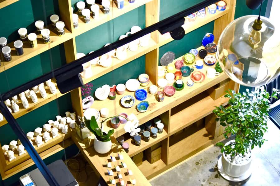 Ceramic Pottery Workshops & Fun Indoor Activities For Kids - Indoor kids activities in Dubai: painting, clay play, and wheels at age 7+
