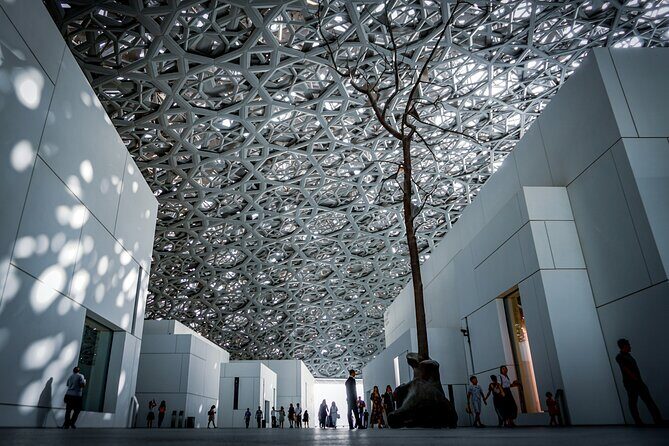 Chauffeur Service For Dubai & Abu Dhabi - Your Driver-Guide: What Ali and Usman Add to the Day