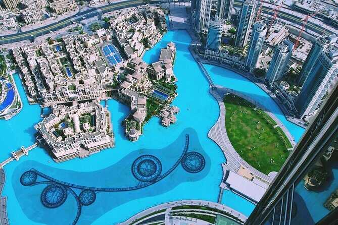 Combo Burj Khalifa and 4X4 Desert Safari Dubai with Dinner - Small Group Size: Why Max 15 Travelers Feels Different