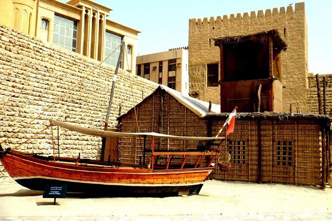Combo Dubai City Tour and 4X4 Desert Safari with Dinner - Jumeirah Mosque, Burj Al Arab, and the Palm: photo stops with a purpose