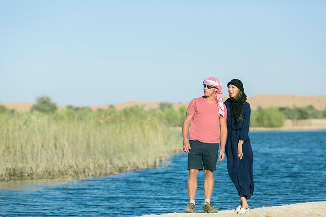 Desert Conservation Wildlife Drive & Breakfast at Al Maha Resort - The bird sanctuary stop: a Royal lake moment
