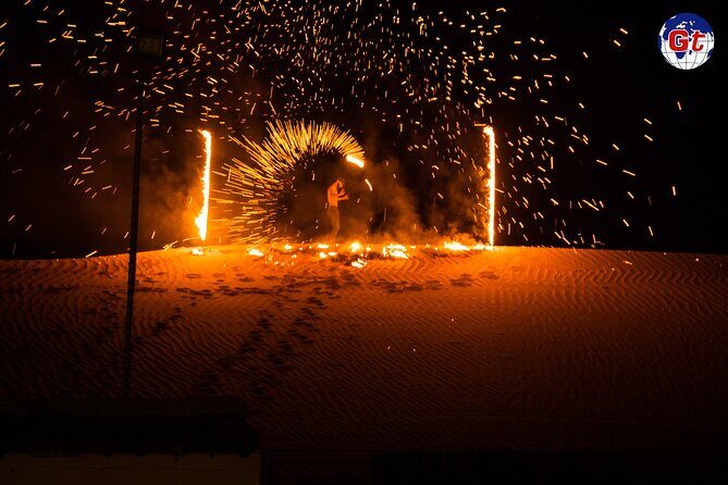 Desert Safari -Live Shows, BBQ Dinner, Dune Bashing and lot more. - Gt Desert Camp: henna, sheesha, and the live show rhythm