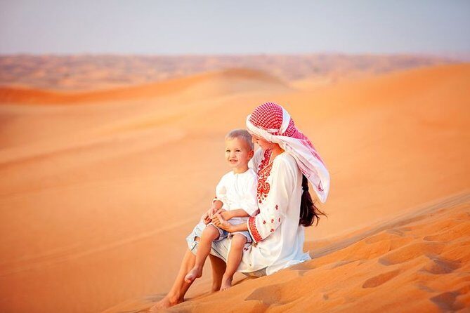 Desert Safari With Bab Al Shams Dinner - Al Hadheerah at Bab Al Shams: Live Entertainment You Can Actually Follow